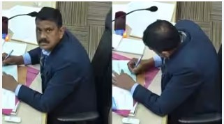 Chandigarh Mayor Election 2024:चुनावअधिकारी की वीडियो देखते हुए सुप्रीम कोर्ट ने कहा,इस आदमी पर मुकदमा चलाया जाना चाहिए। क्या यह रिटर्निंग ऑफिसर का व्यवहार?