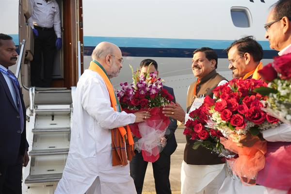 madhyapradesh news:केन्द्रीय गृह मंत्री का खजुराहो विमानतल पर हुआ आत्मीय स्वागत
