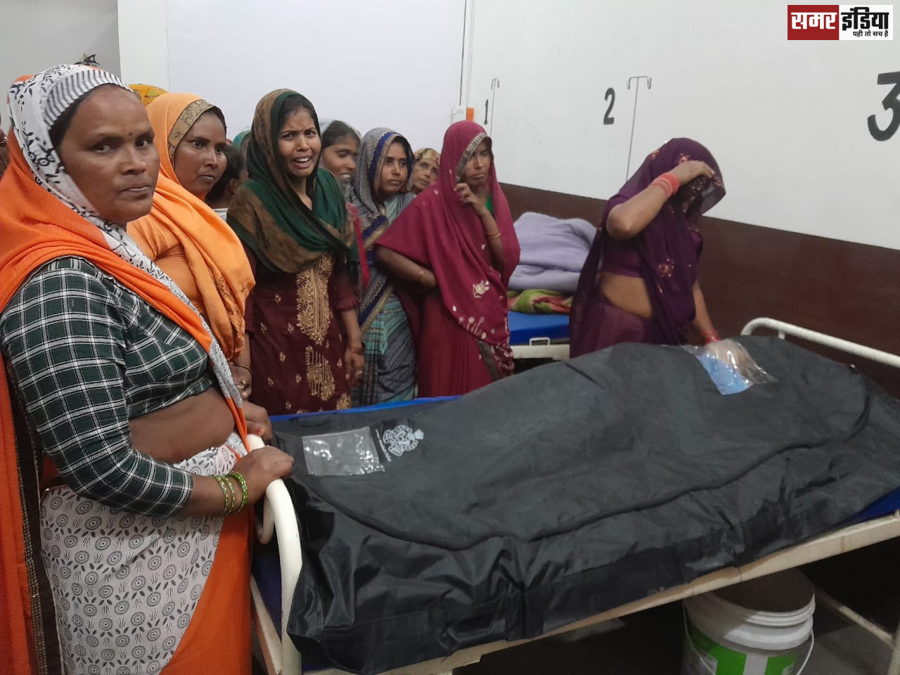 Badaun News:एक और निजी चिकित्सालय में झोलाछाप चिकित्सकों की टीम की लापरवाही से जच्चा बच्चा की हुई मौत