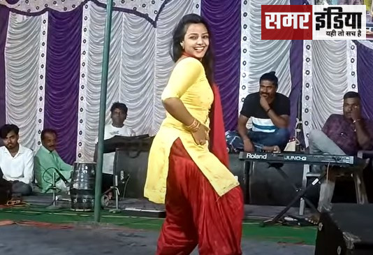 Haryanvi Dancer: Komal Chaudhary कातिलाना मूव्स देख ताऊ के छूट जाएंगे पसीने,देखें वीडियो