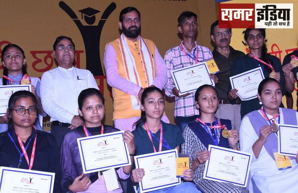 Chief Minister Naib Singh Saini ने कल्पना चावला राजकीय मेडिकल कॉलेज, करनाल के सभागार में आयोजित मेधावी छात्र सम्मान समारोह में शिरकत की।