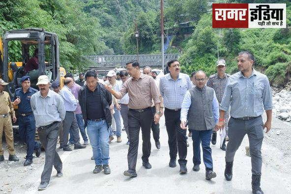 uttrakhand news:केदारघाटी के प्रभावित क्षेत्रों का पैदल निरीक्षण एवं हवाई सर्वेक्षण किया।